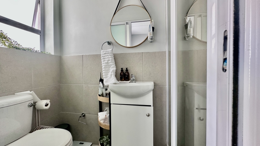 2 Bedroom Property for Sale in Overbaakens Eastern Cape